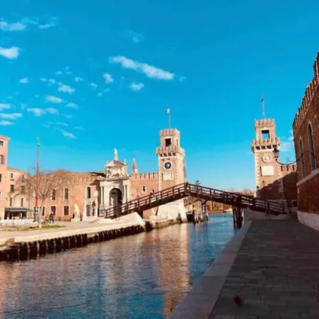 Apartment Cozy Close To Biennale Of Venice