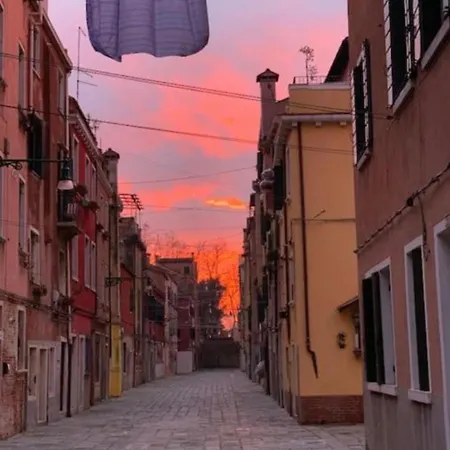 Apartment Cozy Close To Biennale Of Venice