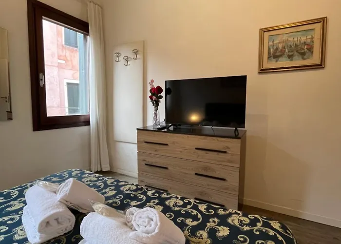 Apartman Cozy Close To Biennale Of Velence